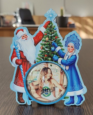 Магнит Мороз и Снегурочка заготовка под круглое стекло полусфера d-54 мм Магнит Мороз и Снегурочка заготовка под круглое стекло полусфера d-54 мм